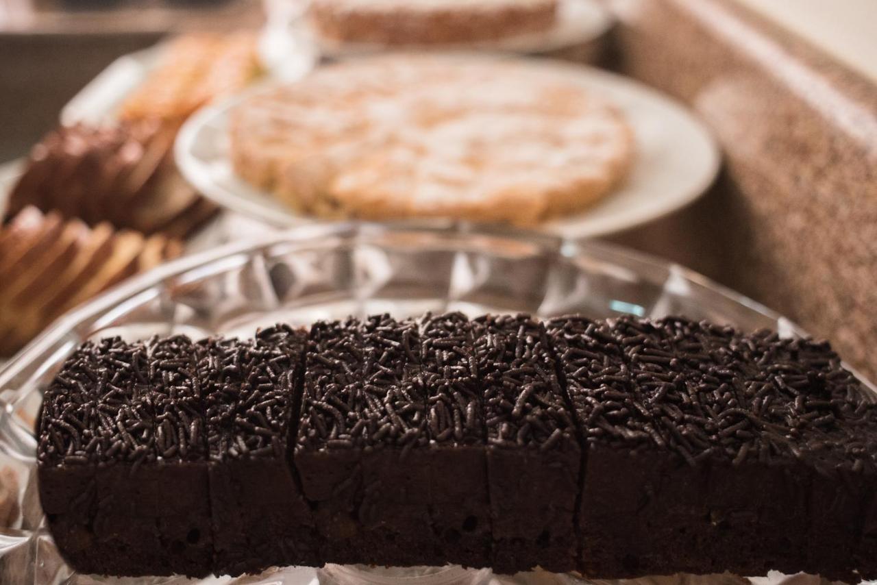 Holambra Garden Hotel المظهر الخارجي الصورة Chocolate cake